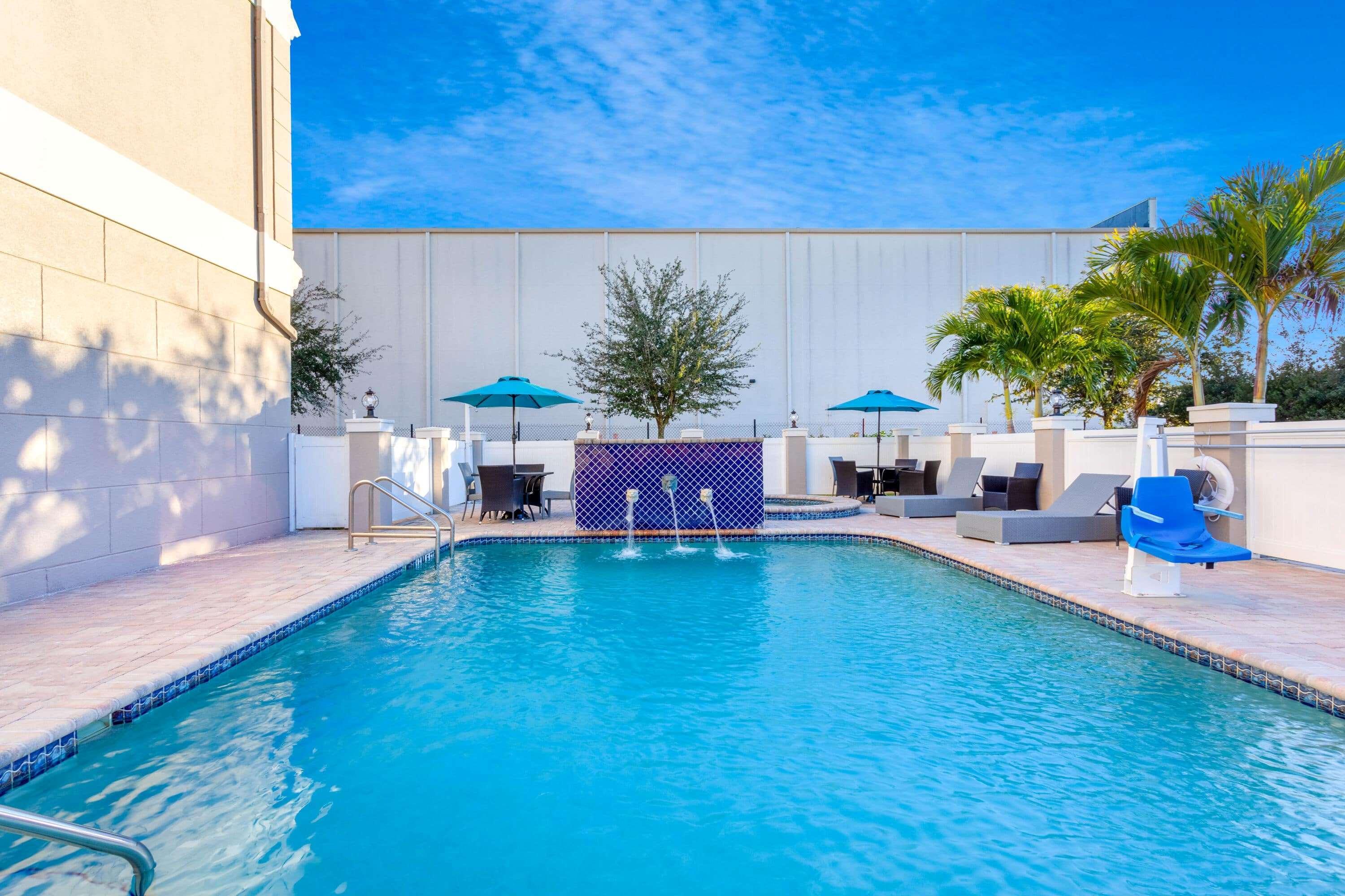La Quinta By Wyndham Tampa Central Carrollwood Village Exterior foto