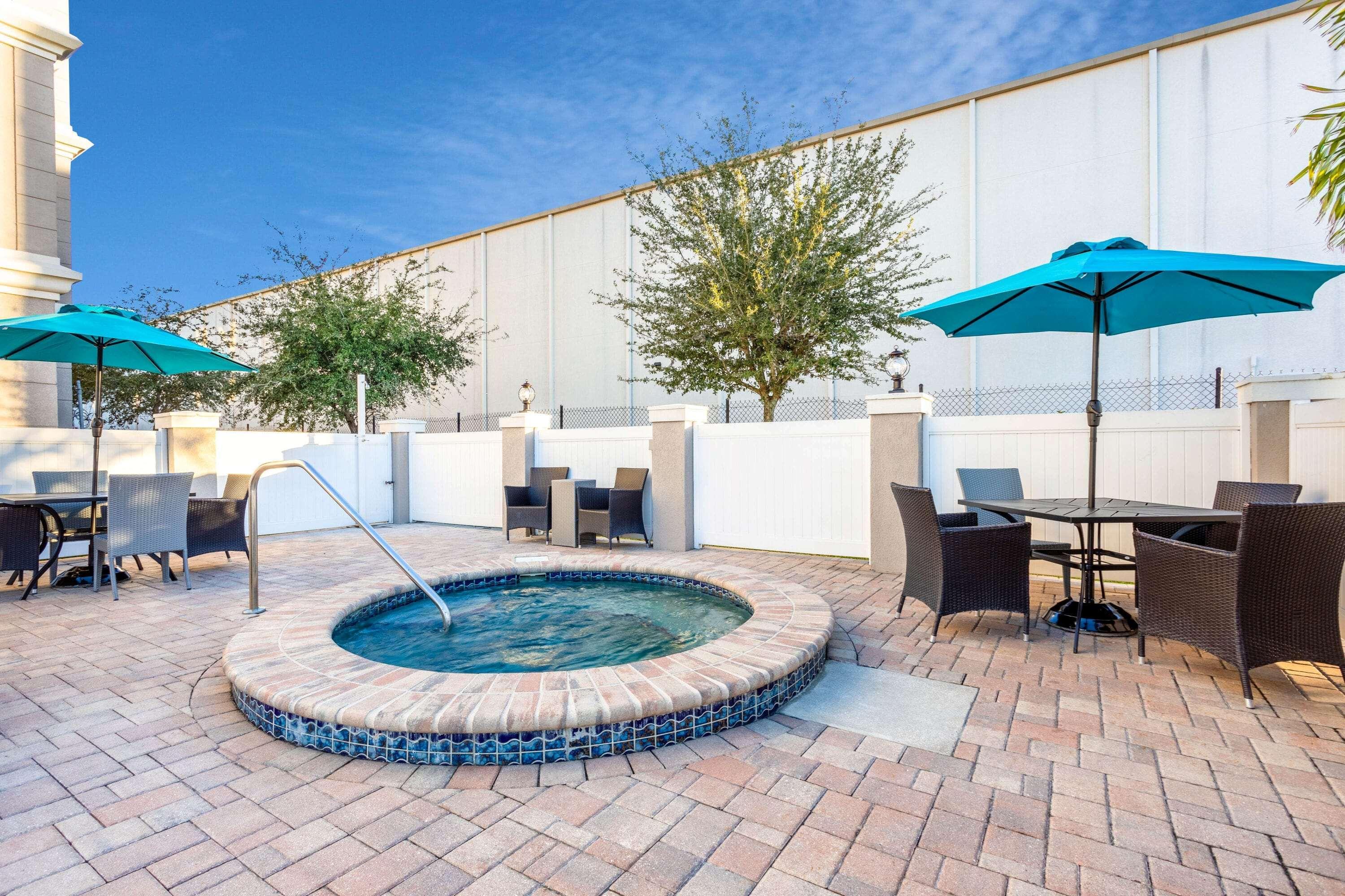 La Quinta By Wyndham Tampa Central Carrollwood Village Exterior foto